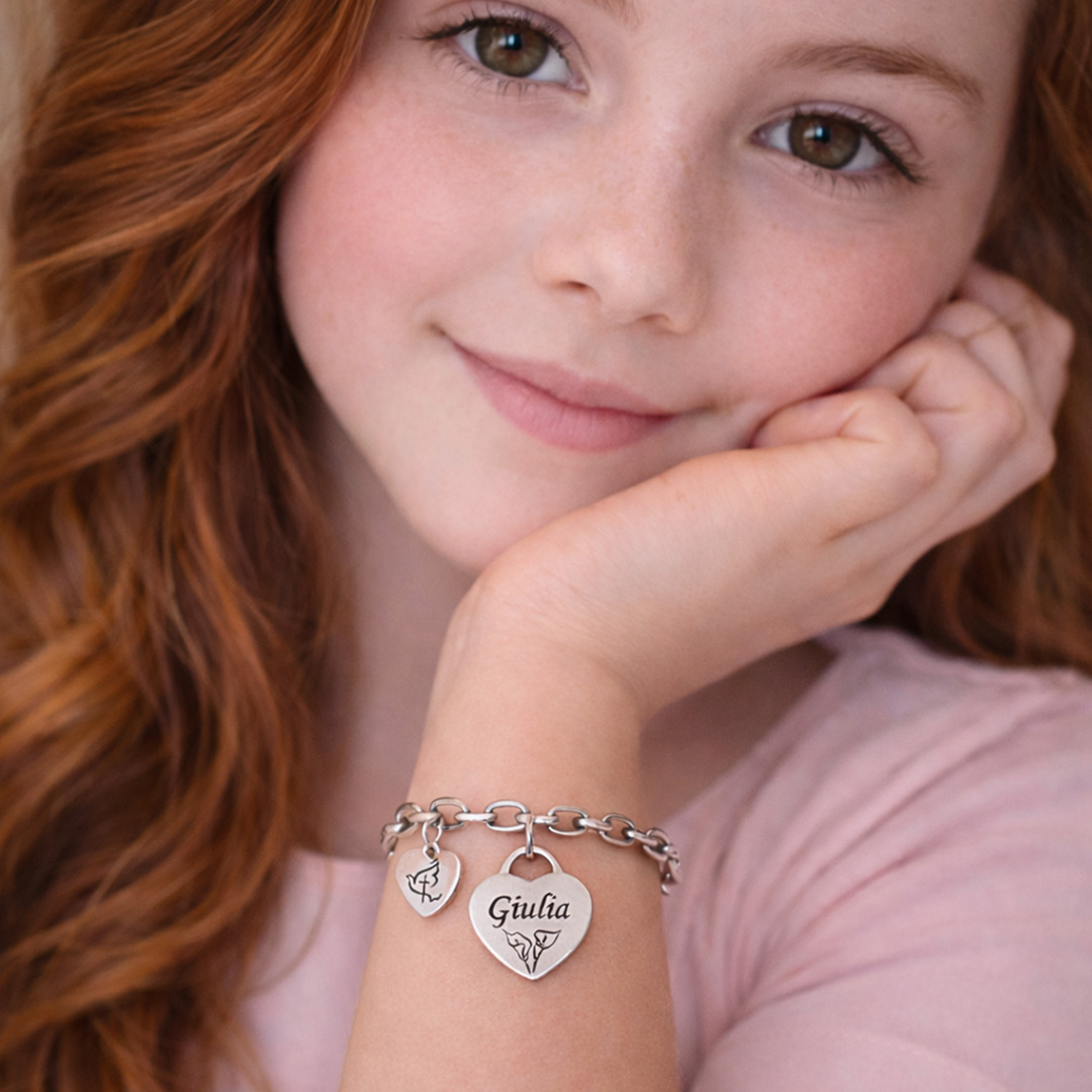 Bracciale Cresima Ragazza con Cuore Incisione Personalizzata Indossato