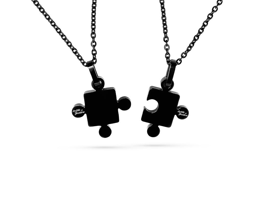 Collana con puzzle per coppia con 1 incisione personalizzata per lato Collana con puzzle per coppia con 1 incisione personalizzata per lato