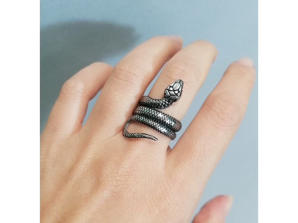 Anello uomo Serpente incisione personalizzata con 1 dedica Anello uomo Serpente incisione personalizzata con 1 dedica