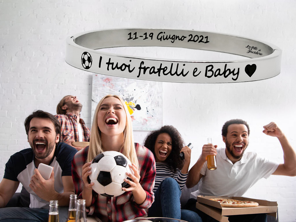 Bracciale rigido chiuso argentato con incisione personalizzata Bracciale rigido chiuso argentato con incisione personalizzata