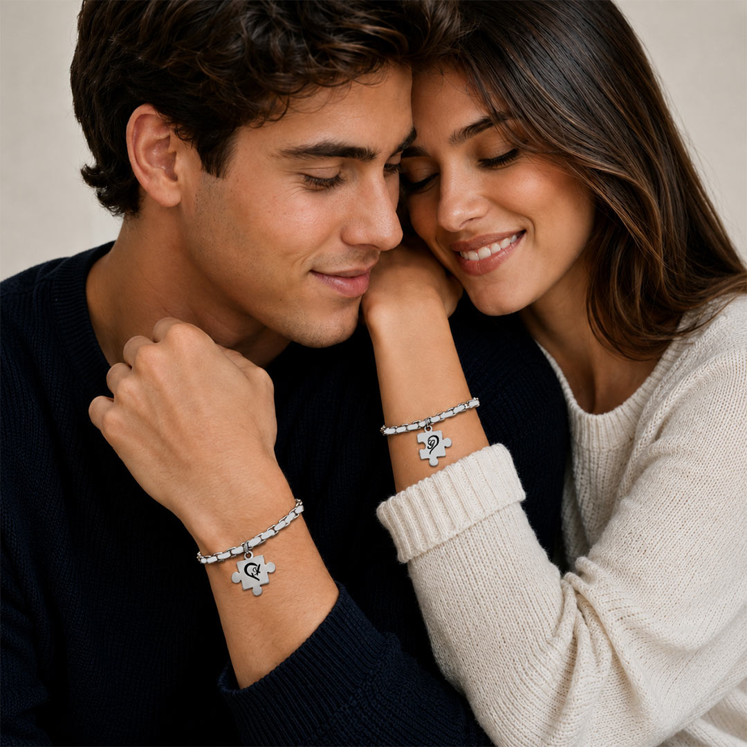 Bracciali Puzzle Coppia Con Dedica Personalizzata Indossati