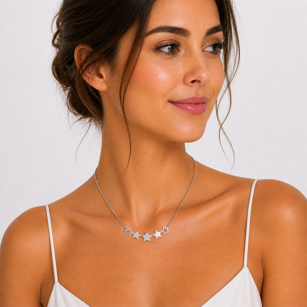 Collana Girocollo Stelle per Donna Personalizzata Indossata
