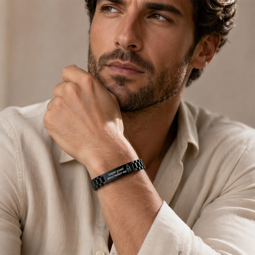 Bracciale per Uomo Jubilee Nero Lucido Personalizzato Indossato