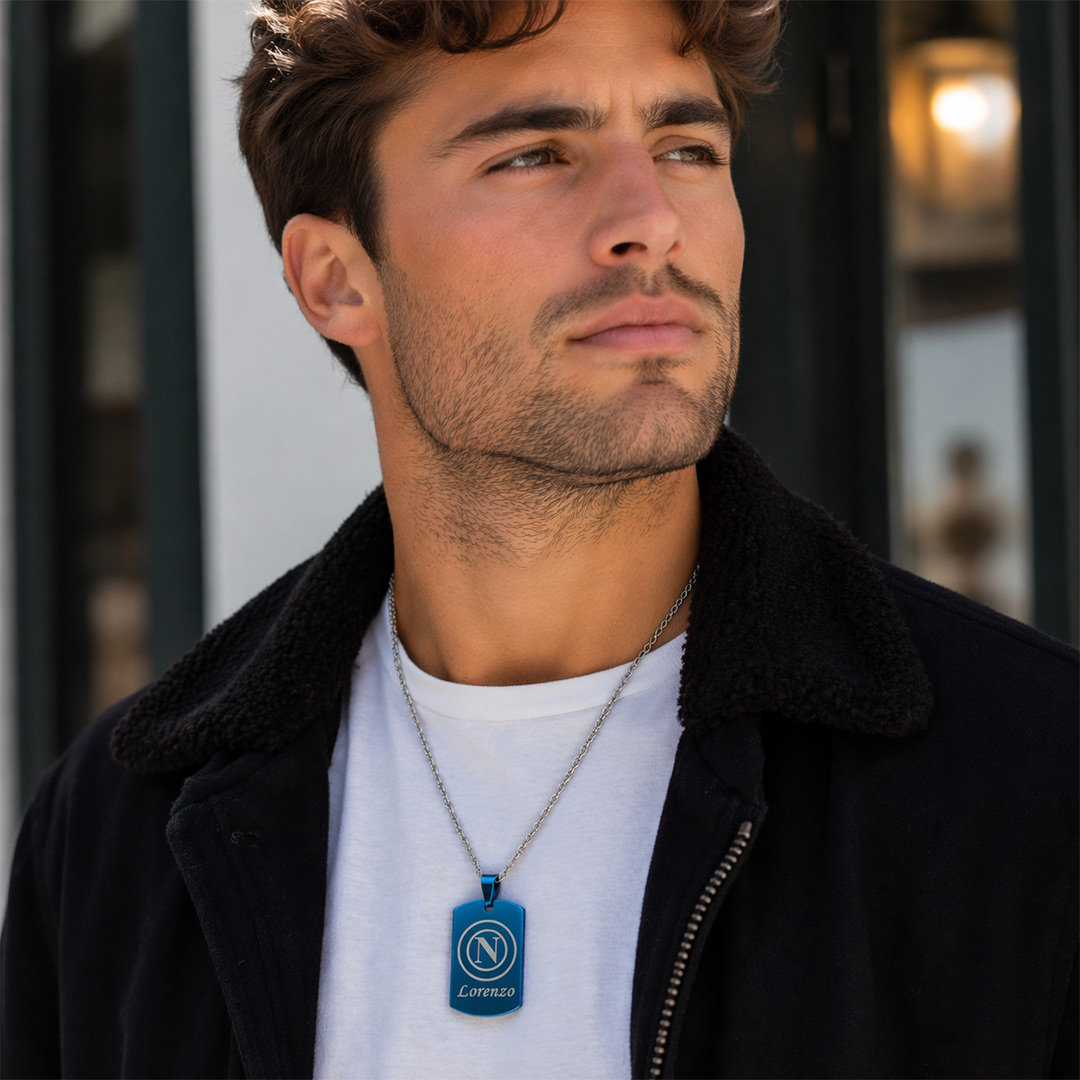 Collana Napoli Personalizzata con Dedica incisa Indossata