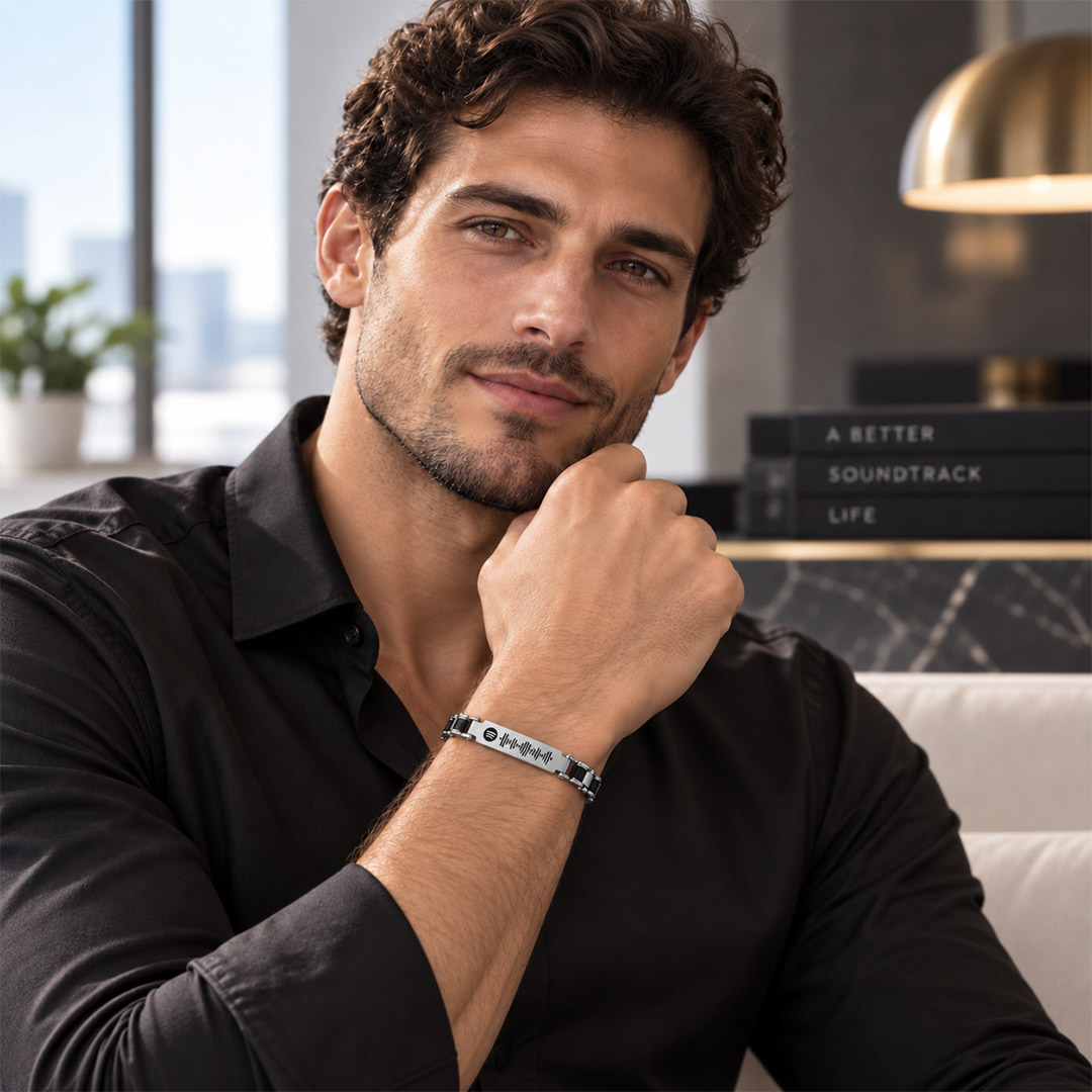 Bracciale Spotify Personalizzato con Dedica Indossato