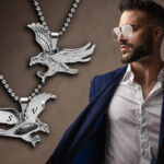 Collana con Aquila per Uomo Incisione Personalizzata con 2 Iniziali sul Retro